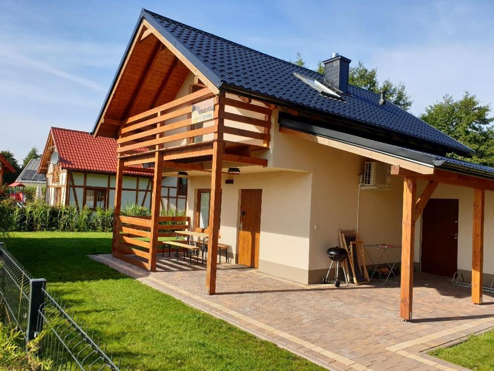 Osada Cztery Pory Roku - Dom Jesien Villa Kopalino Exterior photo