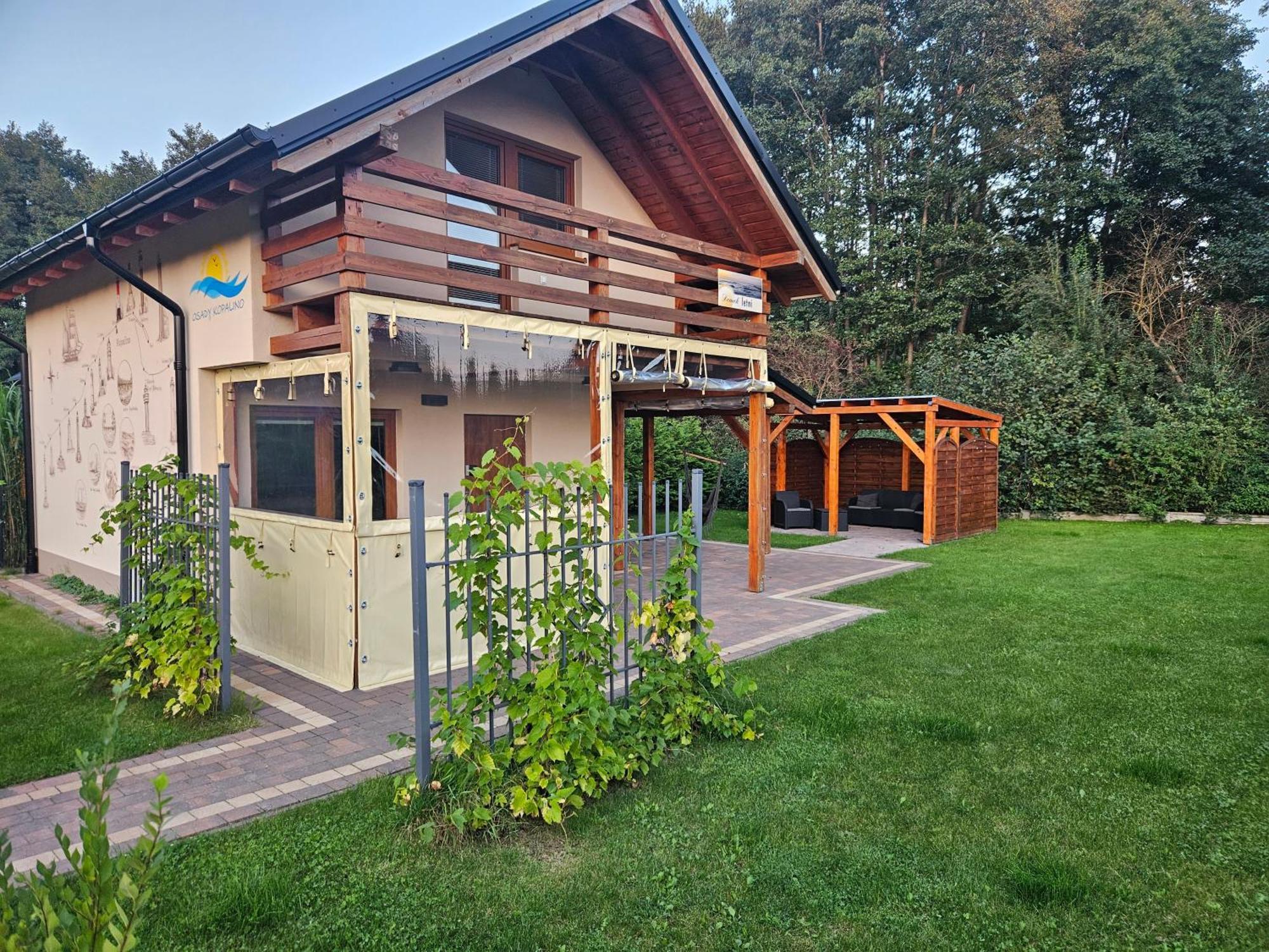 Osada Cztery Pory Roku - Dom Jesien Villa Kopalino Exterior photo